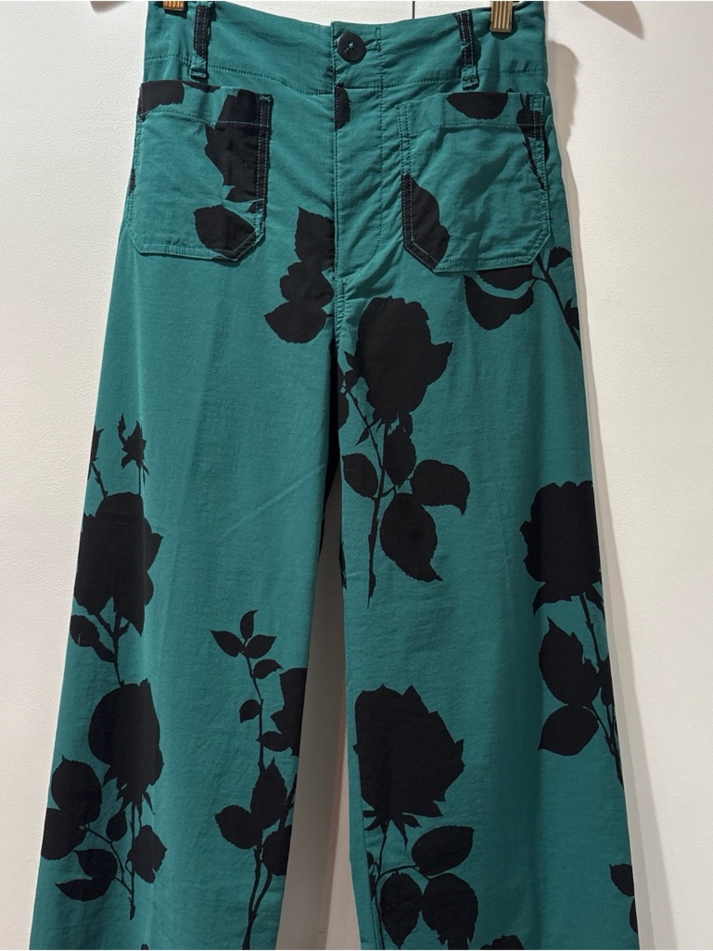 Anthropologie Maeve Teal Wide-Leg cropped Pants with Black Floral Print 25 - Picture 2 of 9